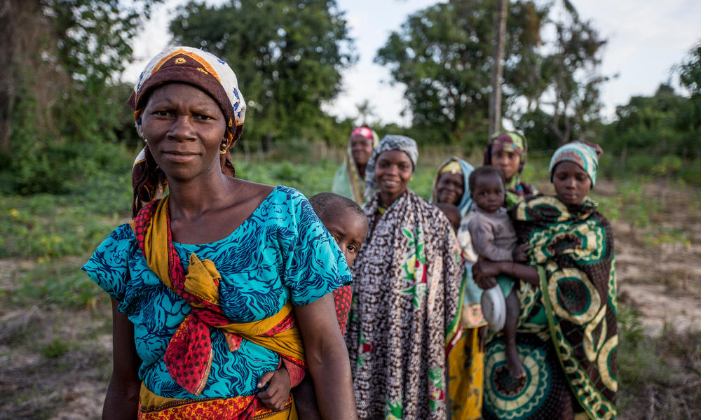 A group of women and children from the Sicubir community, Angoche, Mozambique