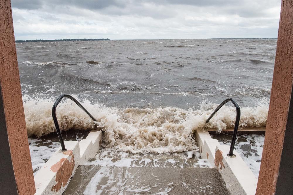 flooded stairs WW2124571 Sean Rayford/Stringer