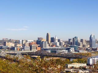 Sunny Cincinnati skyline
